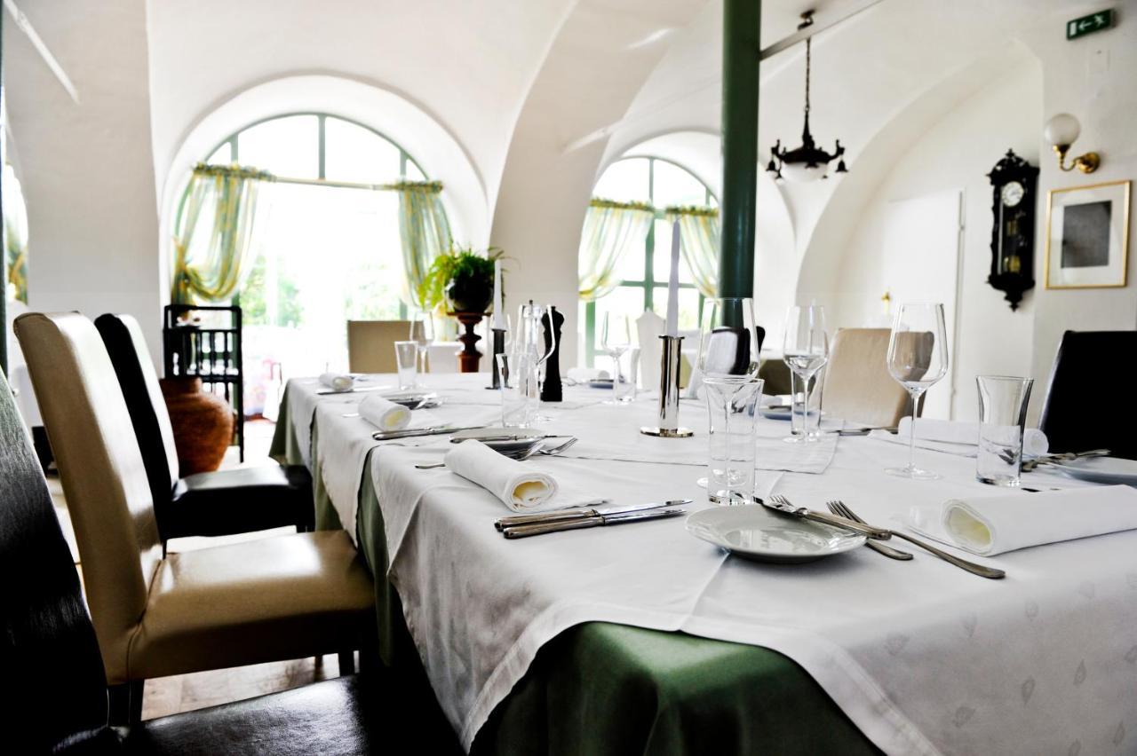 Gut Oberstockstall Hotel Kirchberg am Wagram Bagian luar foto